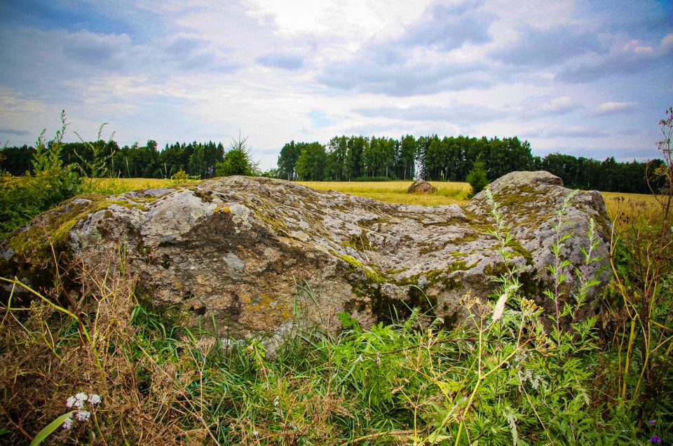 Andrecēnu Velna gulta